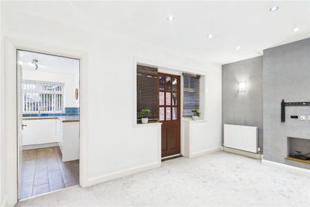 3 bedroom semi-detached house to rent - Photo 5