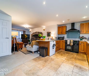 Church Gates, Gisburn, Clitheroe - Photo 3