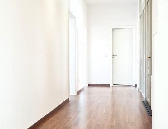 Großzügige 4-Raum-Etagenwohnung mit Balkon & Gäste-WC im Chemnitzer Zentrum - Foto 1