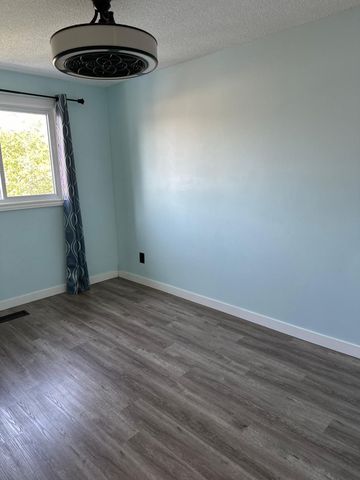 For Lease - 130 Sekura Crescent, Cambridge, Ontario - Photo 3