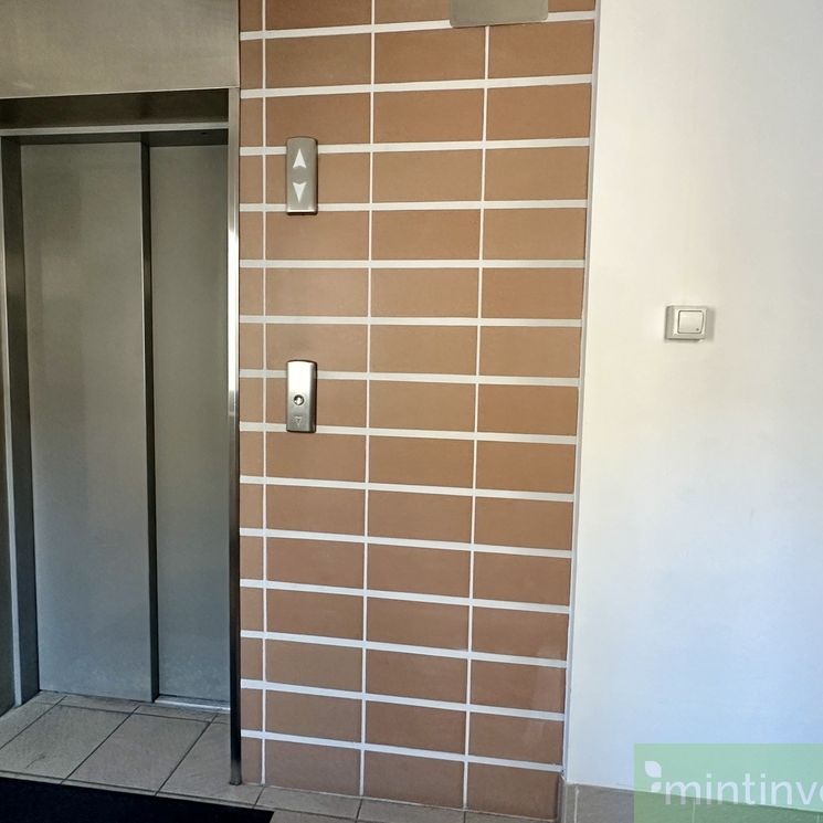 top centrum !!! 2 pok. garaż - Photo 1