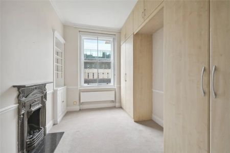 3 bedroom flat in South Kensington - Photo 4