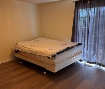 345 IMPERIAL Road S, Guelph, Ontario, N1K1L7 - Photo 1