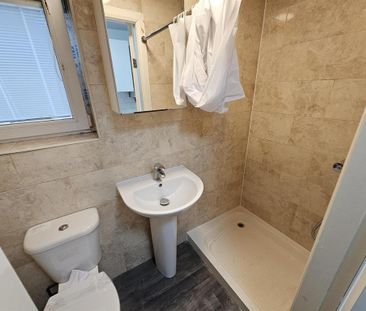 1 bedroom flat to rent - Photo 6