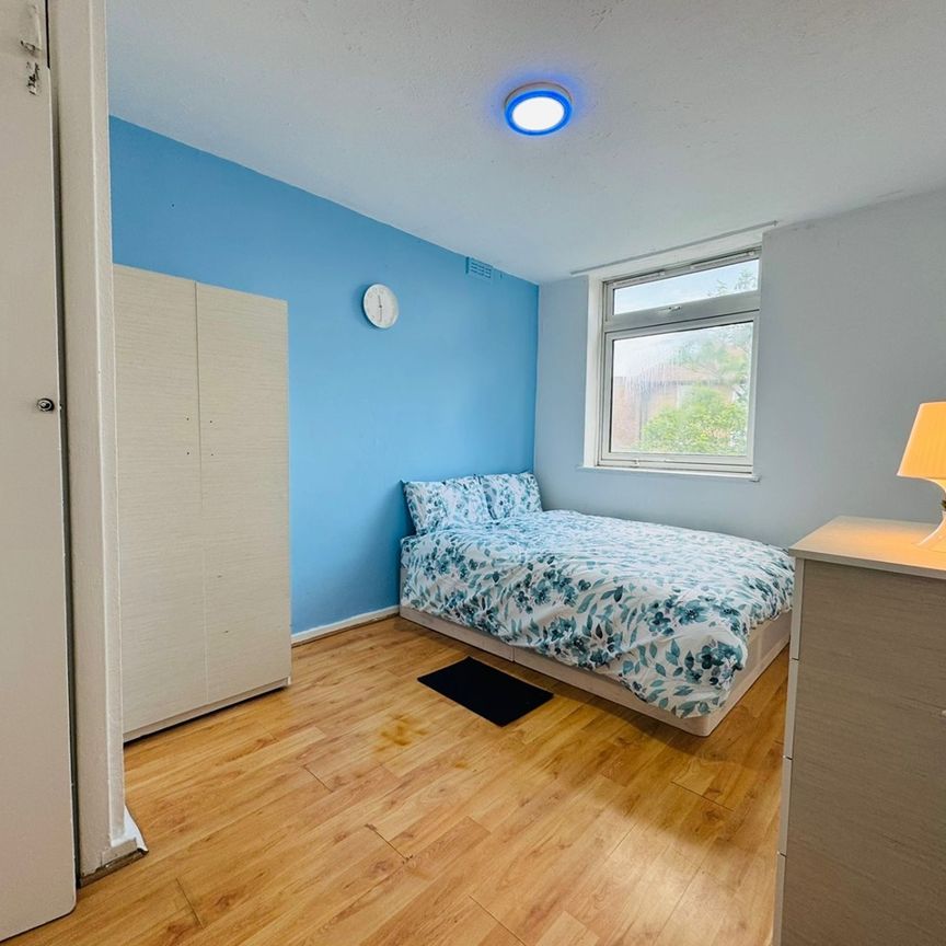 Room in a Shared Flat, Devons Road, E3 - Photo 1