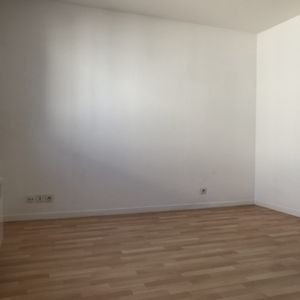 Location Appartement 1 pièce 20m² PESSAC 33600 - Photo 2