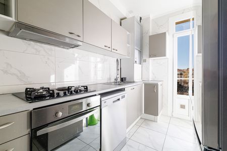 Location Appartement 3 pièces 93m² NICE 06000 - Photo 5