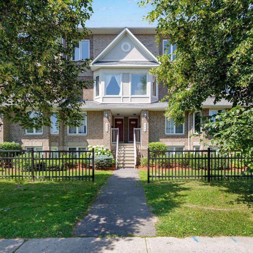 For Lease - 250 Cresthaven Drive Unit# 3, Barrhaven, Ontario - Photo 1