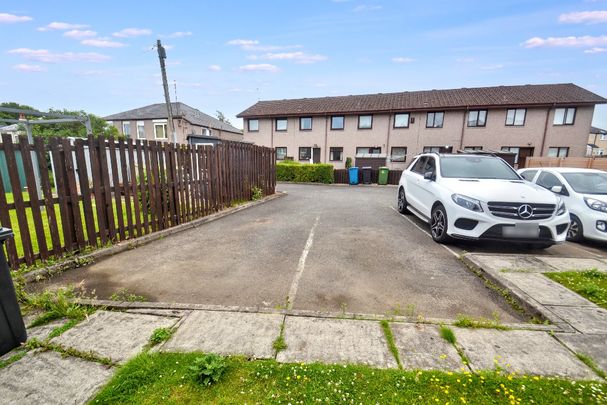 3 bed flat to rent in Aikenhead Road, Glasgow, G44 - Photo 1