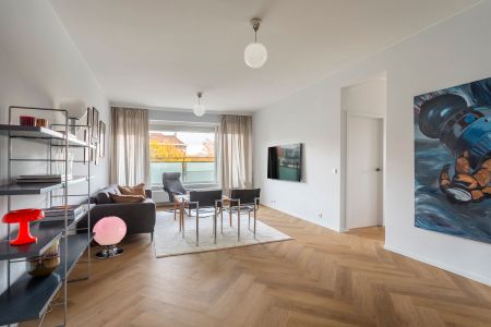 Volledig gerenoveerd gemeubeld appartement met buitenruimte aan het Zuidpark - Photo 3