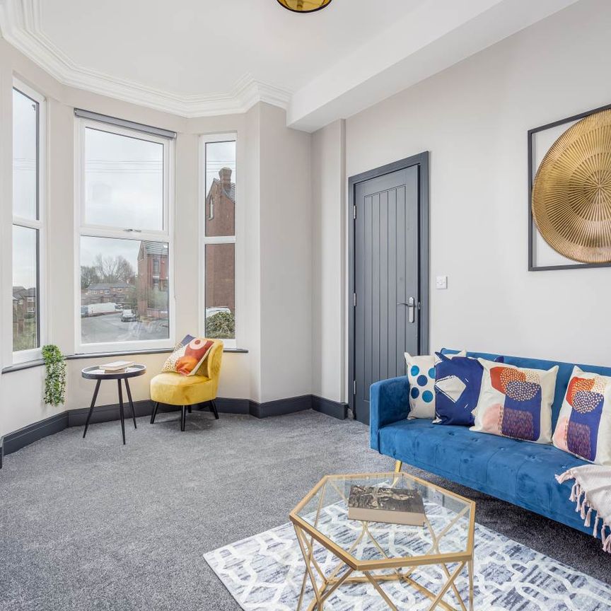 Barton Grove (Room 4), Holbeck, Leeds - Photo 1