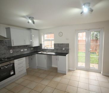 4 bedroom townhouse to rent - Photo 3