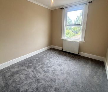 4 bedroom semi-detached house to rent - Photo 4