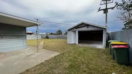 3 Bedroom - St Andrews - Photo 3