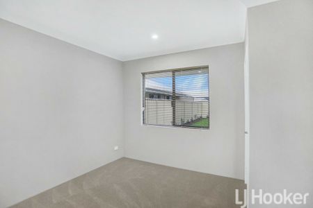 Modern Coastal Living � Spacious 4 Bedroom Home with Theatre Room - Photo 2