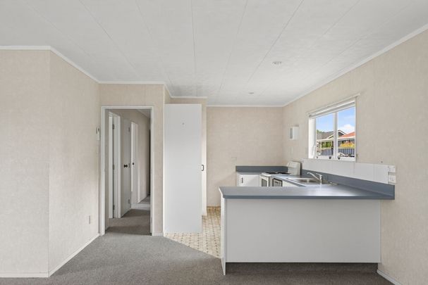 Easy Living in Riverdale For Rent! - Photo 1