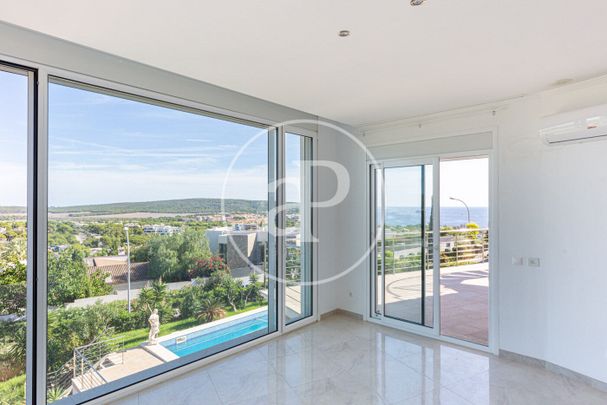 Luxury villa for rent with sea view in Santa Ponsa - Photo 1