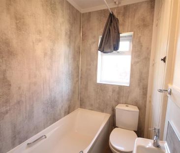 2 bedroom terraced house to rent - Photo 6