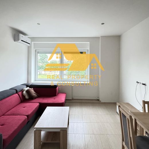 Prenajmem zariadený 2 izbový byt v Nových Zámkoch - Photo 1