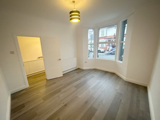 4 Bed Semi-Detached House, Valnay Street, SW17 - Photo 1