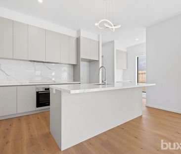 Luxury Parkside Living – Brand New 4-Bedroom Designer Home with Pri... - Photo 2