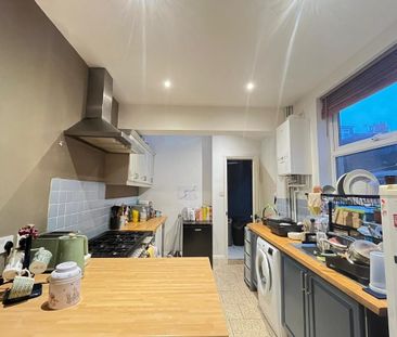 4 bedroom terraced house to rent - Photo 1