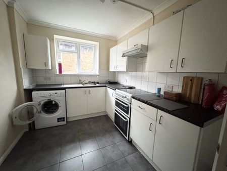 1 Bed Flat, Palm Court, N22 - Photo 3