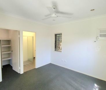 Modern Lowset - Photo 3