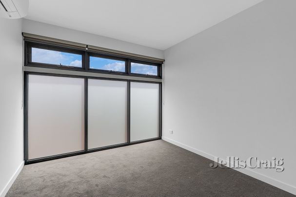 2/18 Becket Avenue, Bentleigh East - Photo 1