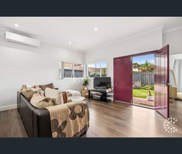 16A Aberle Street, Hamilton Hill, WA 6163 - Photo 6