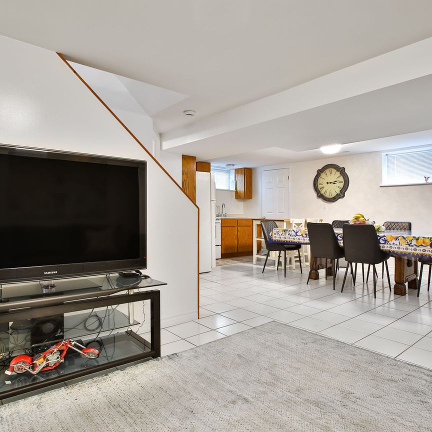 For Lease - 12 Newton Drive, Toronto, Ontario - Photo 1