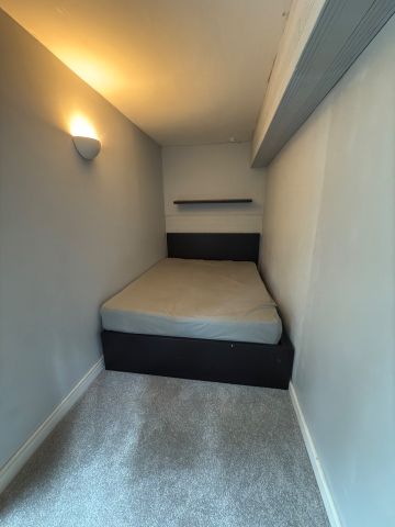 1 Bed Flat, Patterson House, BS1 - Photo 3