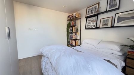 1 Bed Flat, Britton Street, EC1M - Photo 4