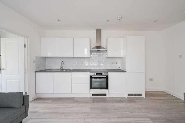 Margery Park Road, Forest Gate, E7 - Photo 1