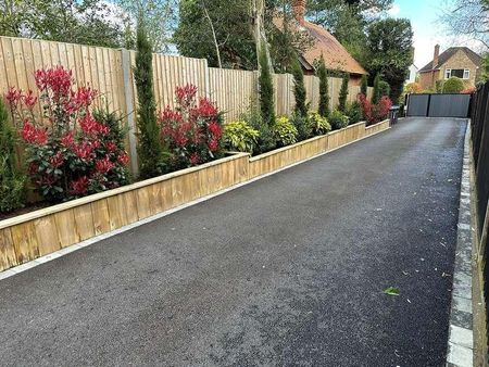 Barnway, Englefield Green, Egham, TW20 - Photo 2