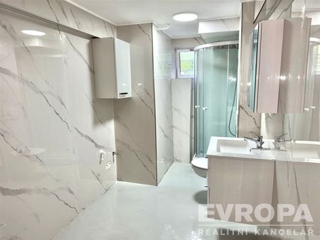 Pronájem bytu 1+kk a garsoniéry 54 m² - Photo 3