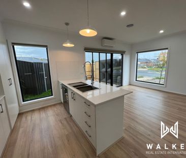 Modern Living Townhouse! - Photo 6