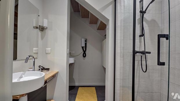 Charmante maison entièrement rénovée et meublée à seulement quelques mètres du bord de mer ! L... - Photo 1