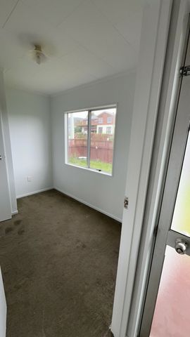 Three bedroom home - Photo 4