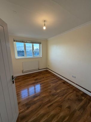 2 Bed Flat, Dore Avenue, E12 - Photo 1