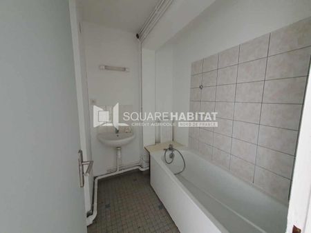 Location Appartement 4 pièces 76m² HIRSON 02500 - Photo 5