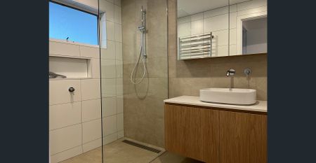 Fully Renovated Coastal Gem! - Photo 4