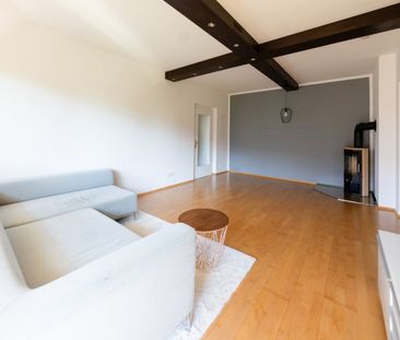 Wohnen mit Charme – 2-Zimmer-Wohnung mit Balkon, Tiefgarage und Sch... - Photo 1