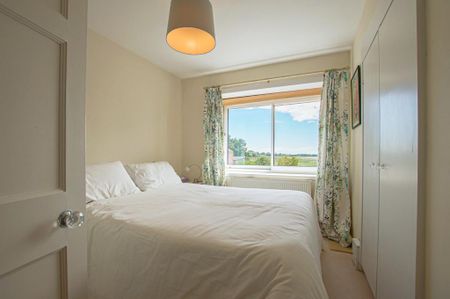 4 bedroom apartment to rent - Photo 5