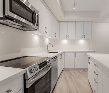 For Lease - 333 Sunseeker Avenue Unit# 117, Innisfil, Ontario - Photo 4