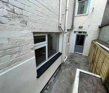 2 bedroom manor house to rent - Photo 3