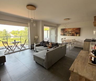 Gezellig instapklaar appartement in centrum Zwevezele! - Photo 1