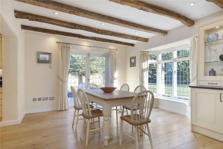 5 bedroom detached house to rent - Photo 4