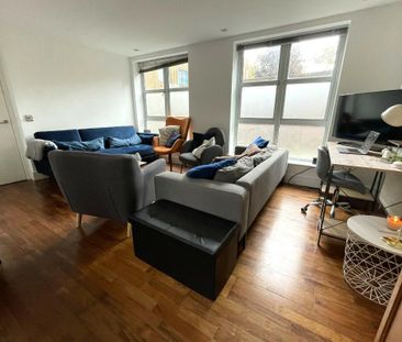 2 bedroom flat to rent - Photo 2