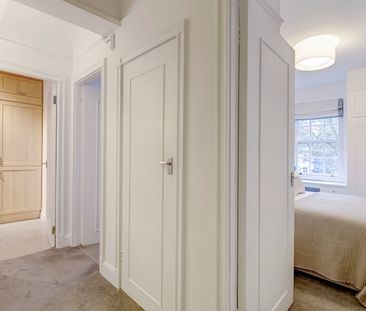 Luxury 2-Bed Apartment for Rent Pelham Court, Chelsea, London SW3 - Photo 1